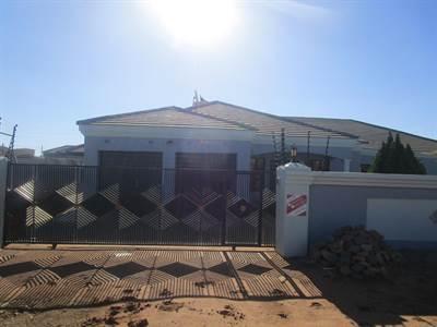 House For Sale in Gaborone North, Gaborone , Gaborone North